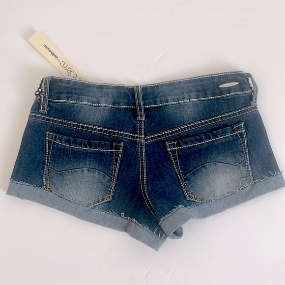 Dollhouse Jean The Sienna Rhinestone Embellished Distressed Shorts Size 3 NWT - Picture 2 of 2